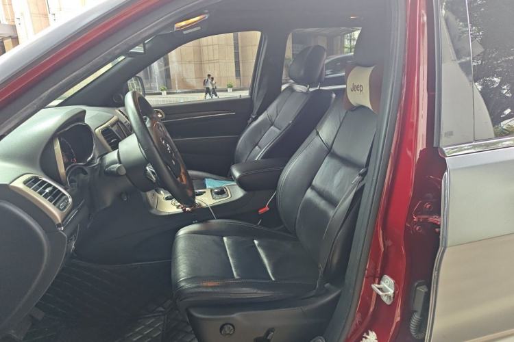 Used Jeep Grand Cherokee 2014 3.6L Elite Navigation Edition Left Front Seat