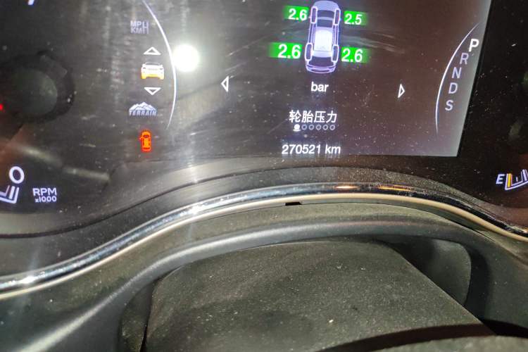 Used Jeep Grand Cherokee 2014 3.6L Comfort Navigation Edition Odometer Close Up