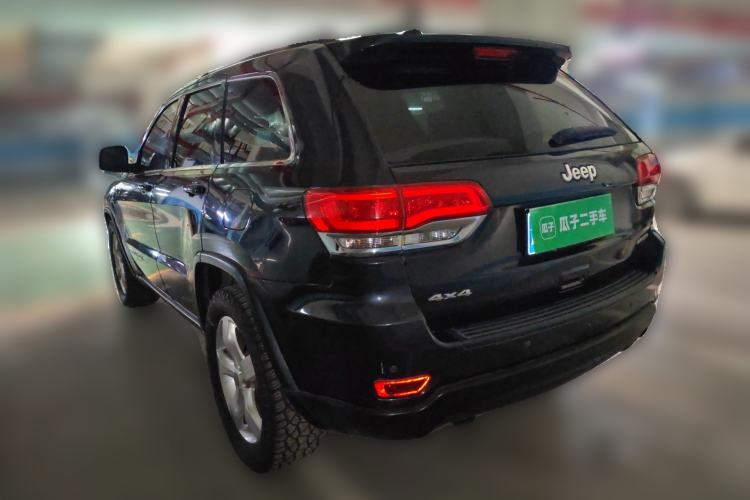 Used Jeep Grand Cherokee 2014 3.6L Comfort Navigation Edition Rear Left 45 Deg