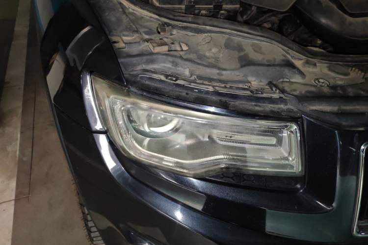 Used Jeep Grand Cherokee 2014 3.6L Comfort Navigation Edition Right Front Headlight