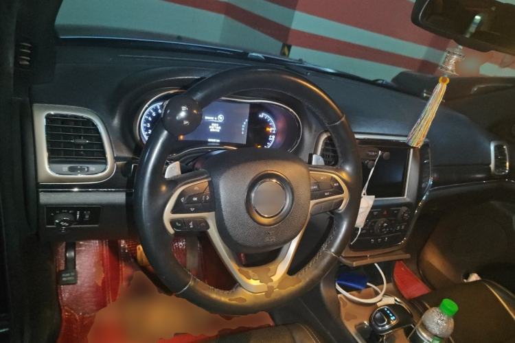 Used Jeep Grand Cherokee 2014 3.6L Elite Navigation Edition Steering Wheel