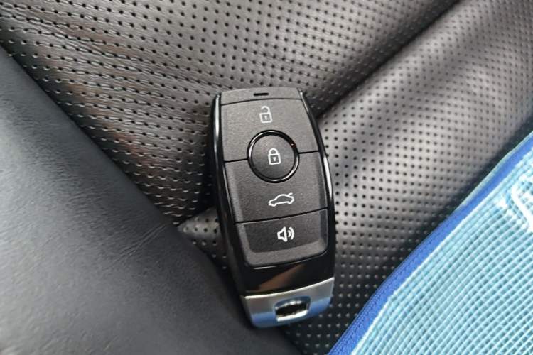 Used Jeep Grand Cherokee 2014 3.6L Elite Navigation Edition Vehicle Key