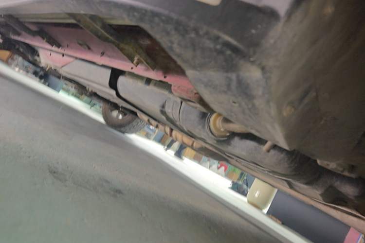 Used Jeep Grand Cherokee 2014 3.0L Comfort Navigation Edition Chassis Rear Left