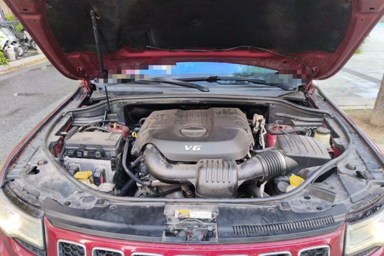 Used Jeep Grand Cherokee 2014 3.6L Elite Navigation Edition Engine Bay
