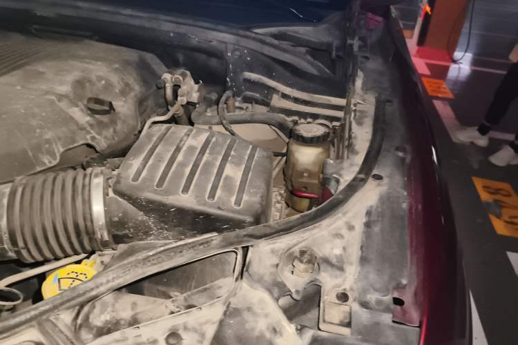 Used Jeep Grand Cherokee 2014 3.6L Elite Navigation Edition Engine Bay Left