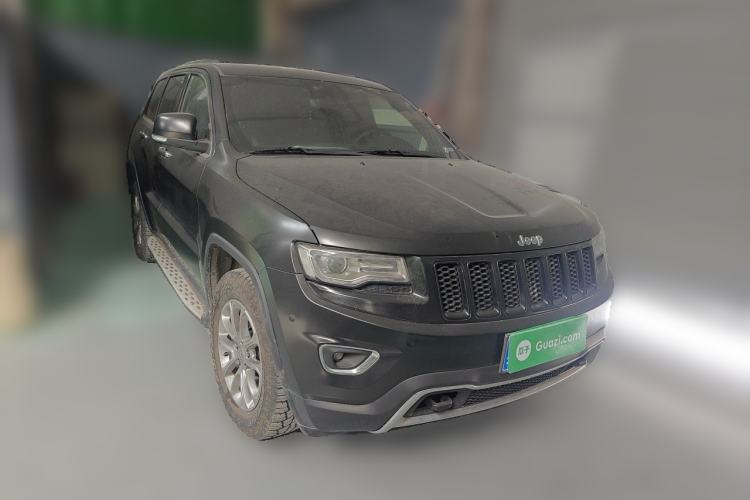 Used Jeep Grand Cherokee 2014 3.0L Comfort Navigation Edition Front Right 45 Deg