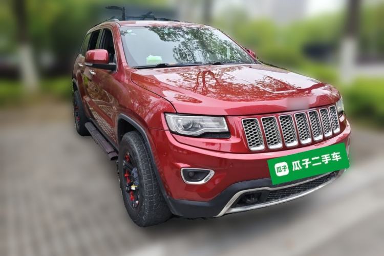 Used Jeep Grand Cherokee 2014 3.6L Elite Navigation Edition Front Right 45 Deg