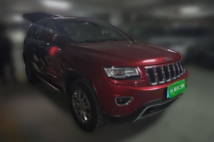 Used Jeep Grand Cherokee 2014 3.6L Elite Navigation Edition Front Right 45 Deg