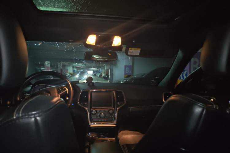 Used Jeep Grand Cherokee 2014 3.6L Elite Navigation Edition Headliner