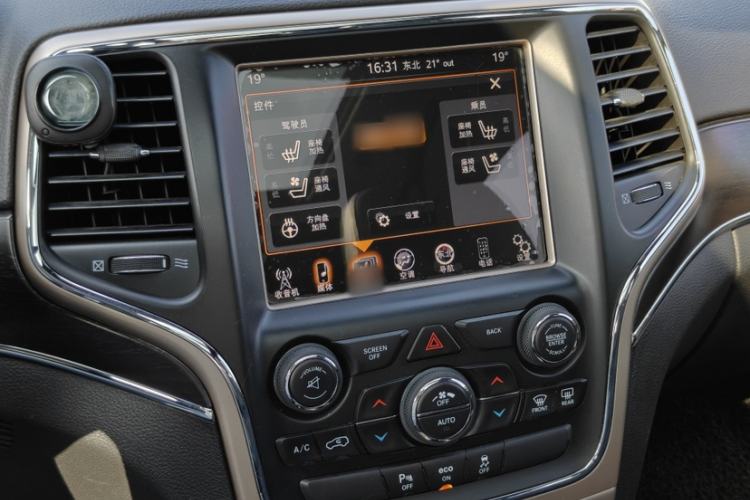 Used Jeep Grand Cherokee 2014 3.6L Elite Navigation Edition Interior 6