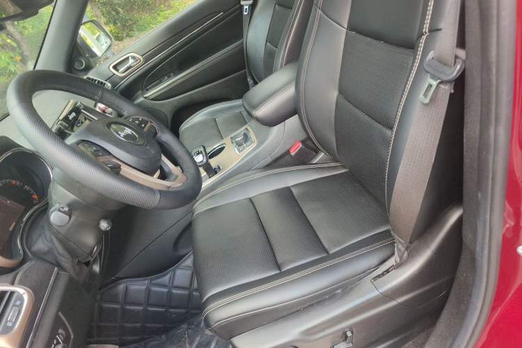 Used Jeep Grand Cherokee 2014 3.6L Elite Navigation Edition Left Front Seat