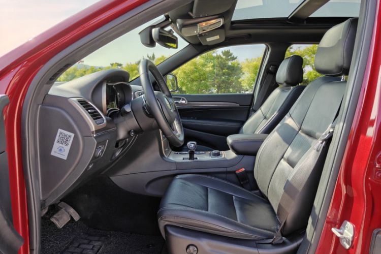 Used Jeep Grand Cherokee 2014 3.6L Elite Navigation Edition Left Front Seat