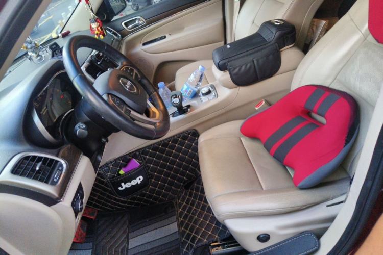 Used Jeep Grand Cherokee 2014 3.6L Elite Navigation Edition Left Front Seat