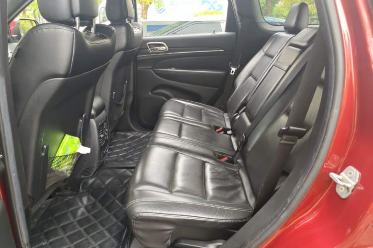 Used Jeep Grand Cherokee 2014 3.6L Elite Navigation Edition Left Rear Seat