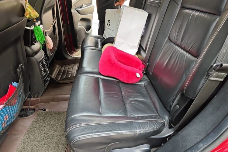 Used Jeep Grand Cherokee 2014 3.0L Comfort Navigation Edition Left Rear Seat