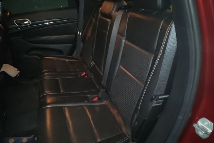 Used Jeep Grand Cherokee 2014 3.6L Elite Navigation Edition Left Rear Seat
