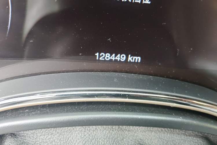 Used Jeep Grand Cherokee 2014 3.6L Elite Navigation Edition Odometer Close Up