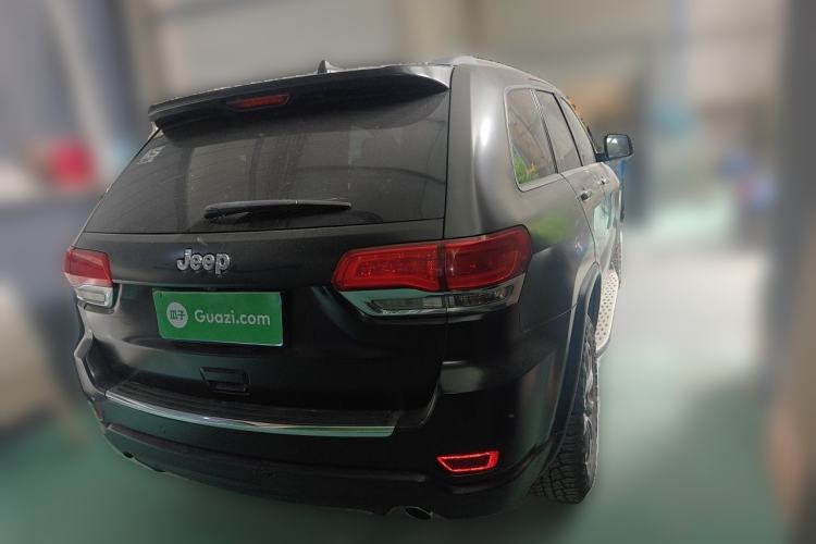 Used Jeep Grand Cherokee 2014 3.0L Comfort Navigation Edition Rear Right 45 Deg