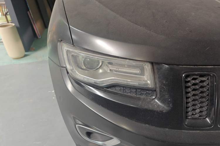 Used Jeep Grand Cherokee 2014 3.0L Comfort Navigation Edition Right Front Headlight
