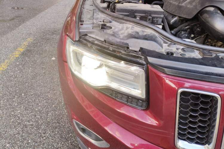 Used Jeep Grand Cherokee 2014 3.6L Elite Navigation Edition Right Front Headlight