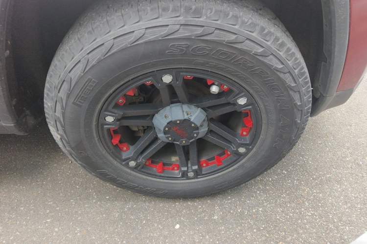 Used Jeep Grand Cherokee 2014 3.6L Elite Navigation Edition Right Front Wheel Hub
