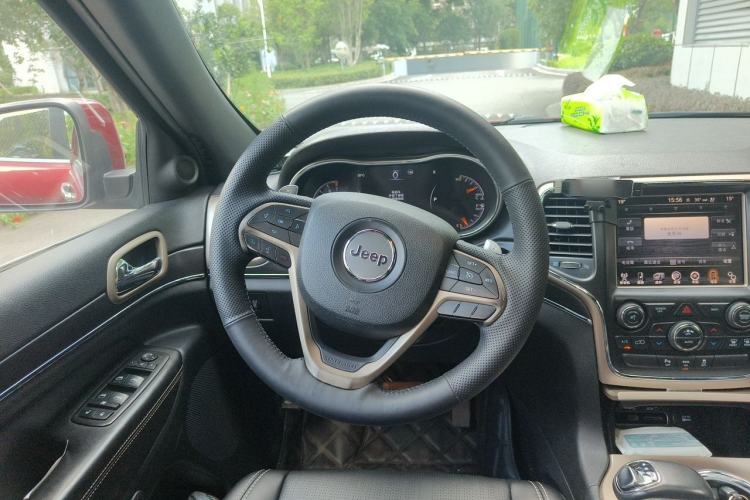 Used Jeep Grand Cherokee 2014 3.6L Elite Navigation Edition Steering Wheel
