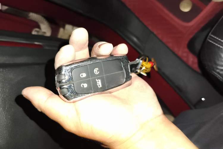 Used Jeep Grand Cherokee 2014 3.6L Elite Navigation Edition Vehicle Key