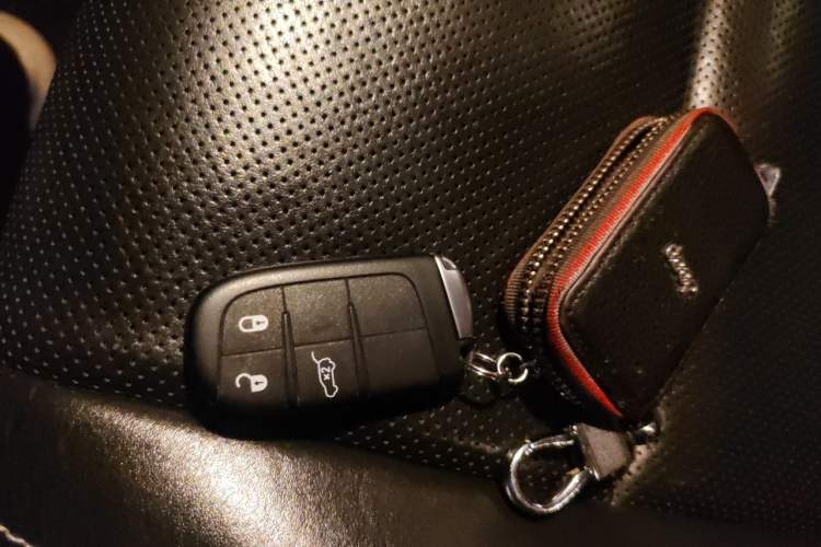 Used Jeep Grand Cherokee 2014 3.6L Elite Navigation Edition Vehicle Key