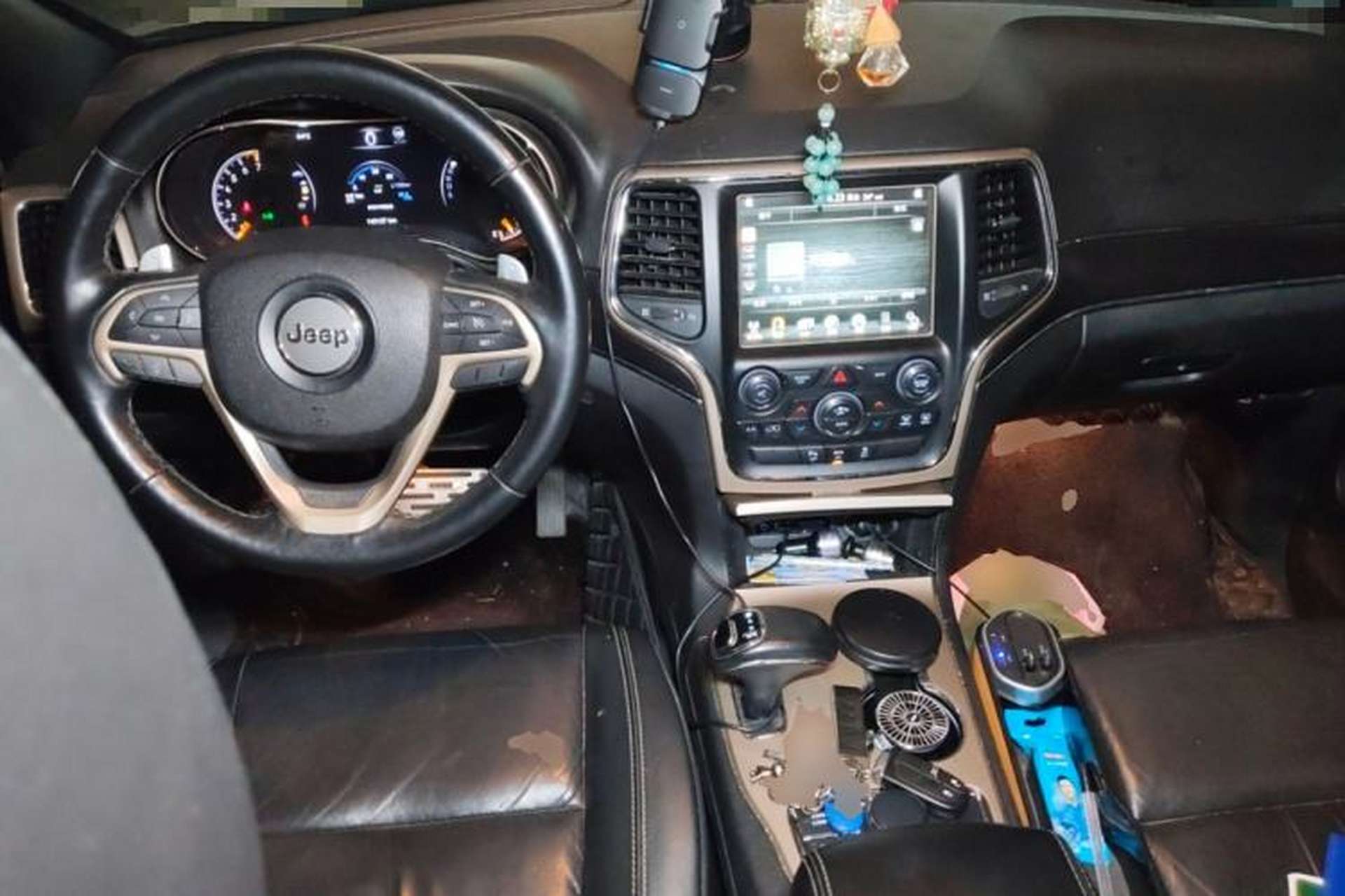 Used Jeep Grand Cherokee 2014 3.0L Comfort Navigation Edition Center Console
