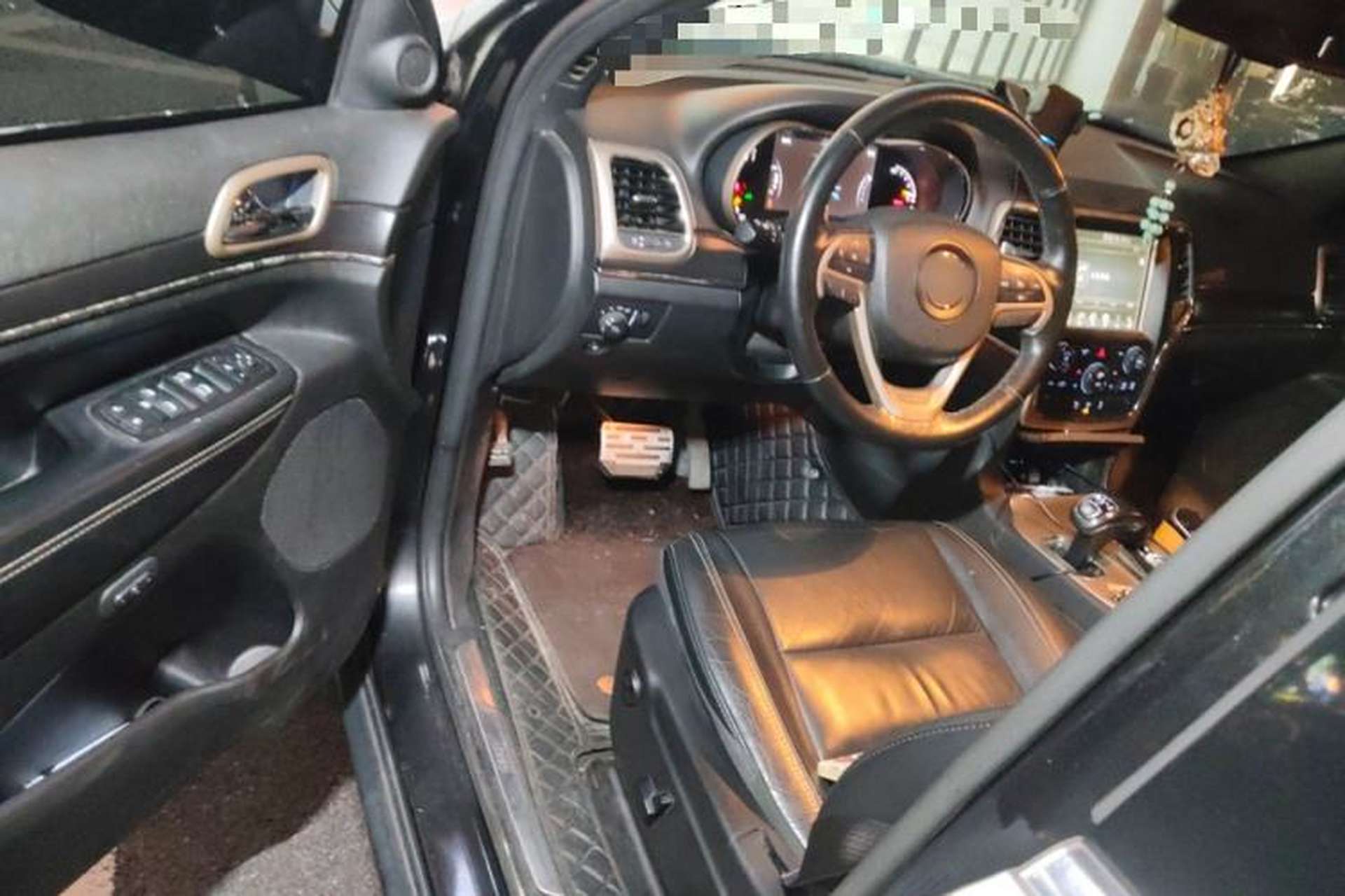 Used Jeep Grand Cherokee 2014 3.0L Comfort Navigation Edition Driver Seat