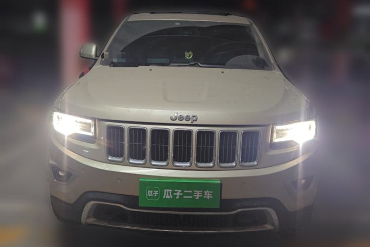 Used Jeep Grand Cherokee 2014 3.0L Comfort Navigation Edition Front