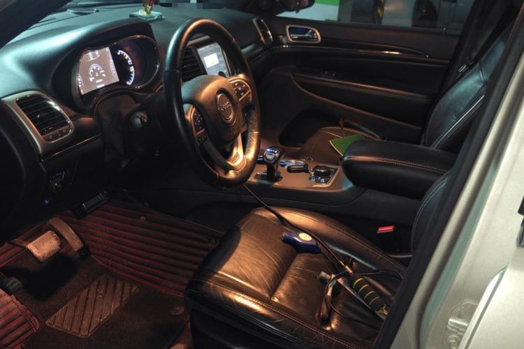Used Jeep Grand Cherokee 2014 3.0L Comfort Navigation Edition Left Front Seat