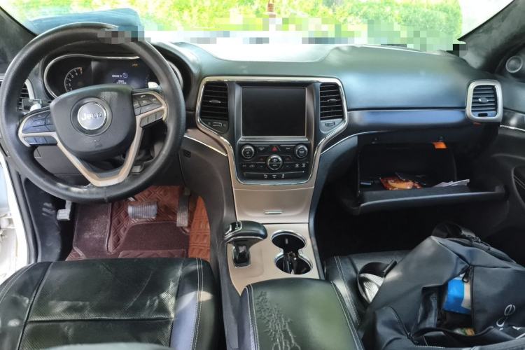 Used Jeep Grand Cherokee 2014 3.6L Elite Navigation Edition Center Console
