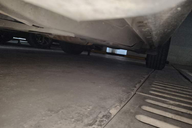 Used Jeep Grand Cherokee 2014 3.6L Elite Navigation Edition Chassis Front Left