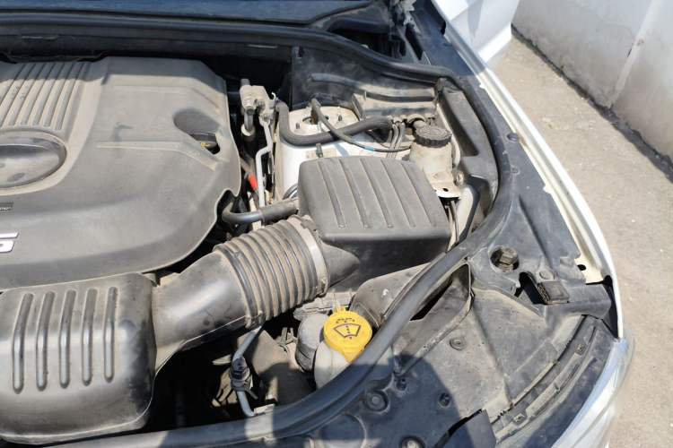 Used Jeep Grand Cherokee 2014 3.6L Elite Navigation Edition Engine Bay Left