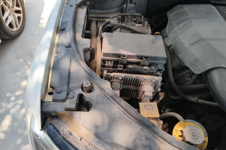 Used Jeep Grand Cherokee 2014 3.6L Elite Navigation Edition Engine Bay Right