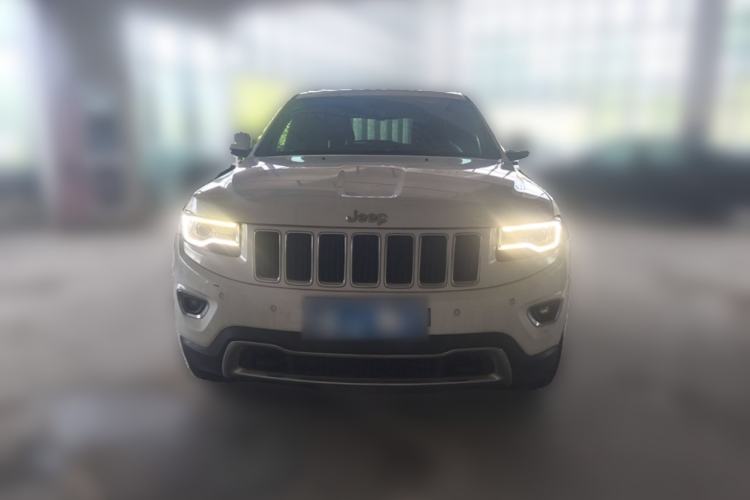 Used Jeep Grand Cherokee 2014 3.0L Comfort Navigation Edition Front