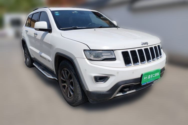 Used Jeep Grand Cherokee 2014 3.6L Elite Navigation Edition Front Right 45 Deg