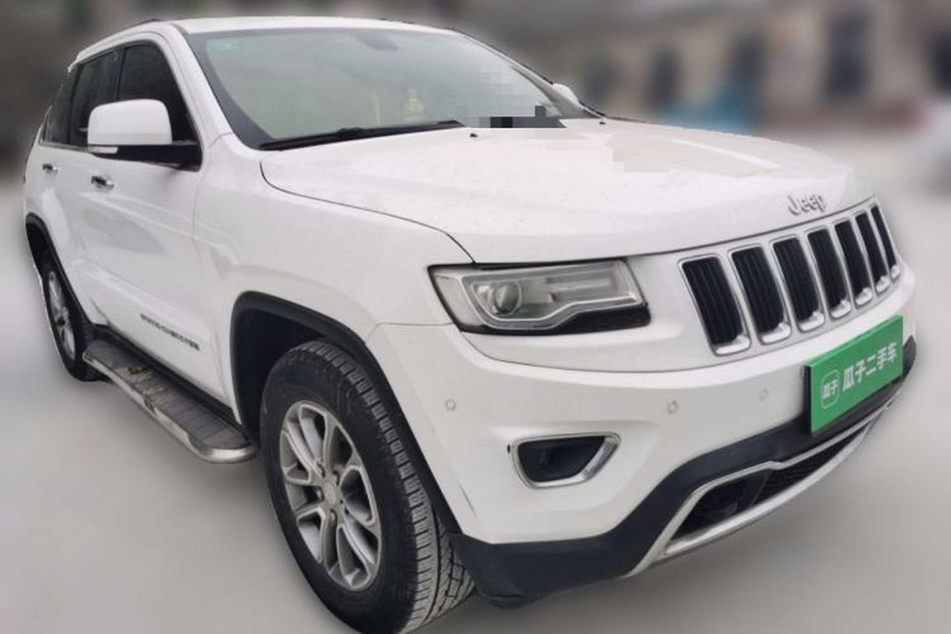Used Jeep Grand Cherokee 2014 3.0L Comfort Navigation Edition Front Right 45 Deg