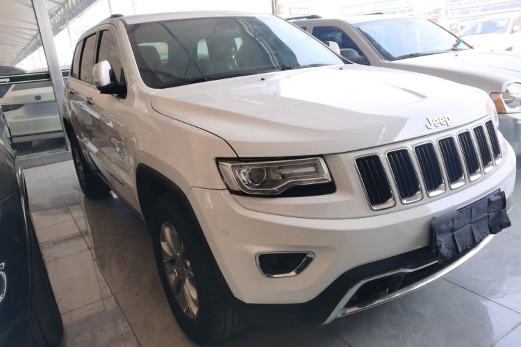 Used Jeep Grand Cherokee 2014 3.6L Elite Navigation Edition Front Right 45 Deg