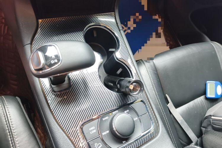 Used Jeep Grand Cherokee 2014 3.0L Comfort Navigation Edition Gear Lever