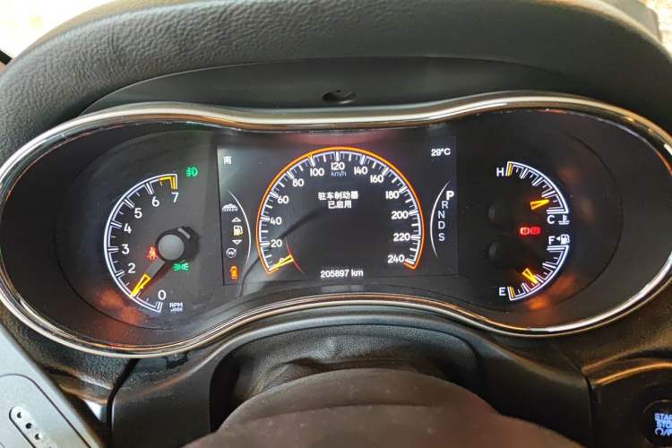 Used Jeep Grand Cherokee 2014 3.0L Comfort Navigation Edition Instrument Cluster