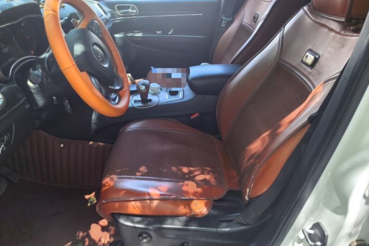 Used Jeep Grand Cherokee 2014 3.0L Comfort Navigation Edition Left Front Seat