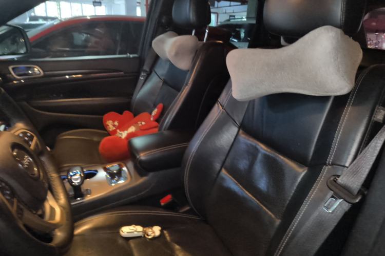 Used Jeep Grand Cherokee 2014 3.6L Elite Navigation Edition Left Front Seat