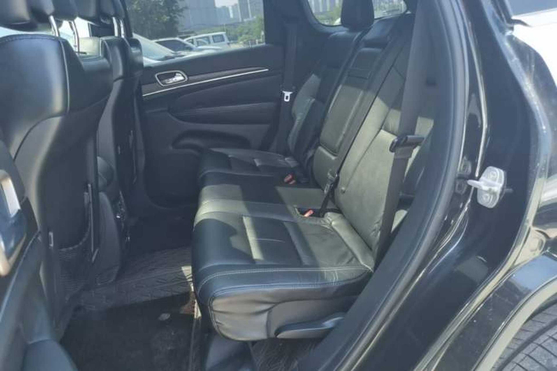 Used Jeep Grand Cherokee 2014 3.0TD Diesel Comfort Navigation Version Left Rear Seat