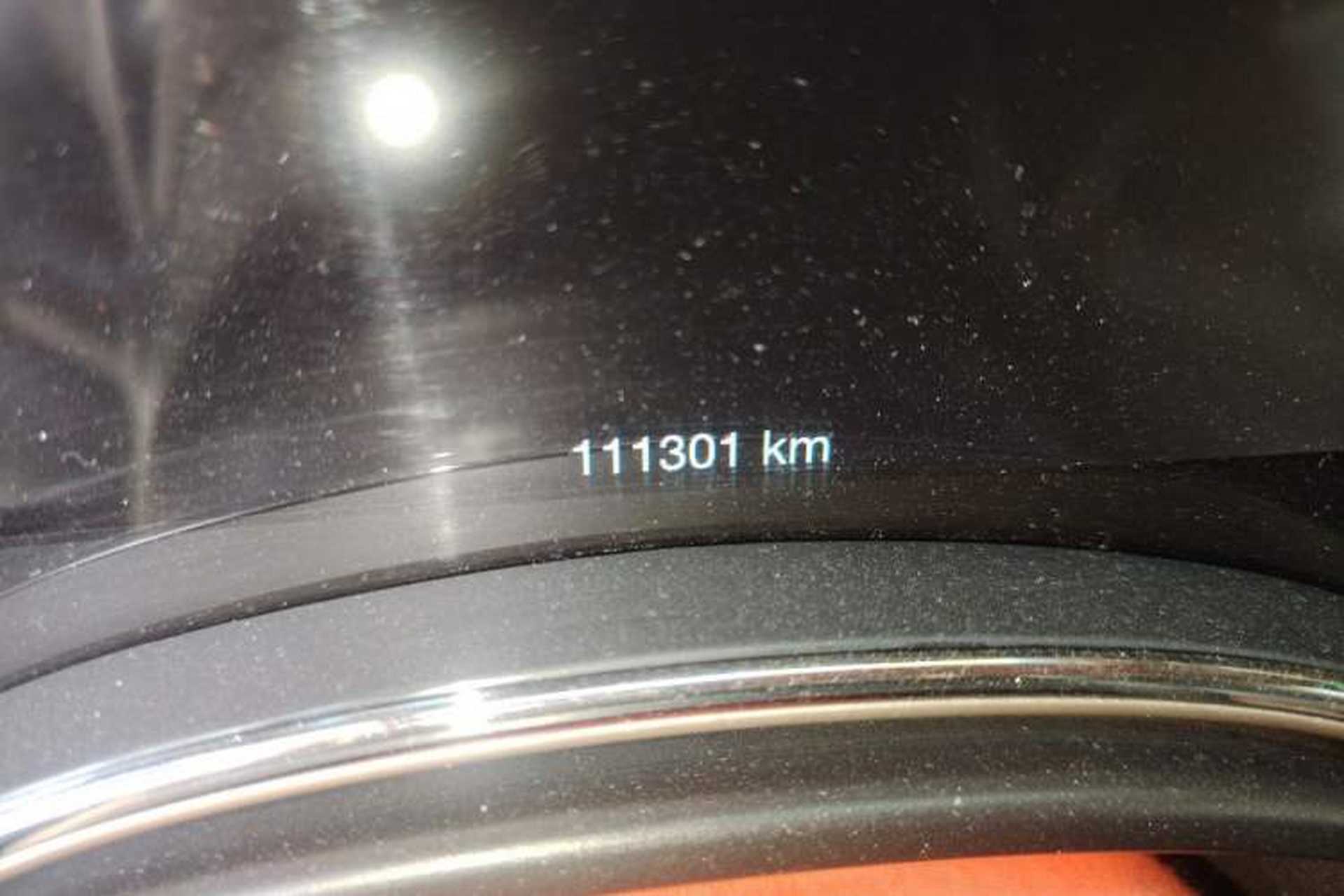 Used Jeep Grand Cherokee 2014 3.6L Elite Navigation Edition Odometer Close Up