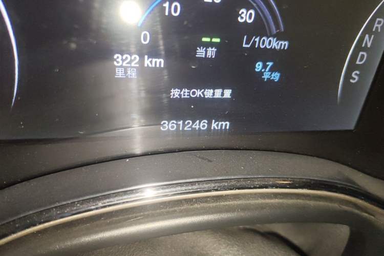 Used Jeep Grand Cherokee 2014 3.0TD Diesel Comfort Navigation Version Odometer Close Up