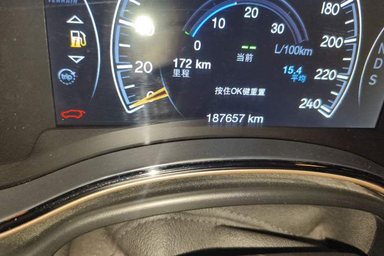 Used Jeep Grand Cherokee 2014 3.6L Elite Navigation Edition Odometer Close Up