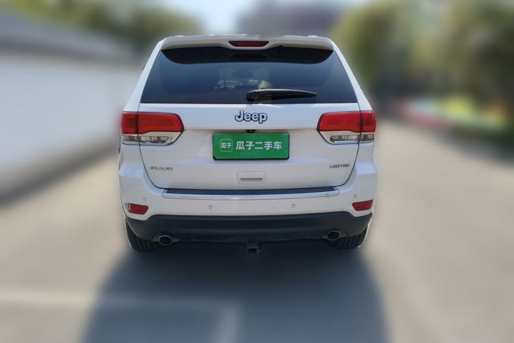 Used Jeep Grand Cherokee 2014 3.6L Elite Navigation Edition Rear