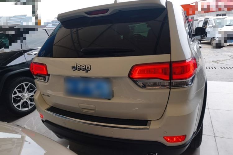 Used Jeep Grand Cherokee 2014 3.0L Comfort Navigation Edition Rear